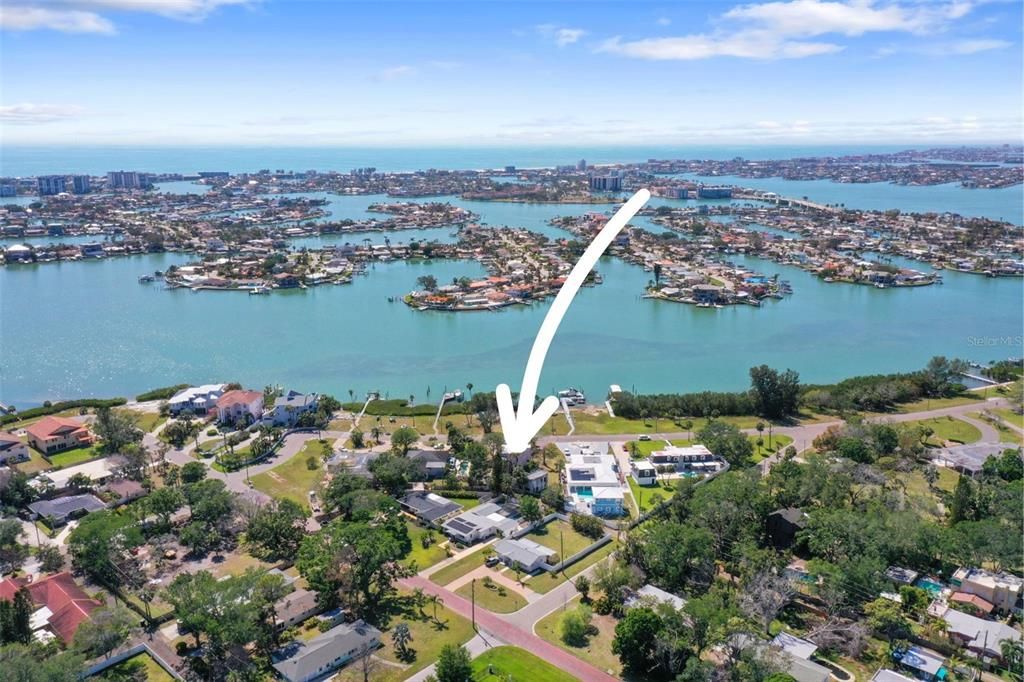 En Venta: $1,465,000 (5 camas, 3 baños, 3105 Pies cuadrados)