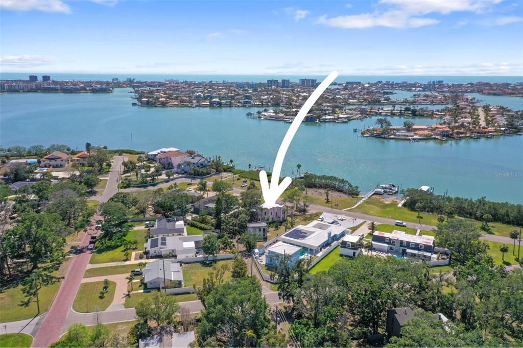 En Venta: $1,465,000 (5 camas, 3 baños, 3105 Pies cuadrados)