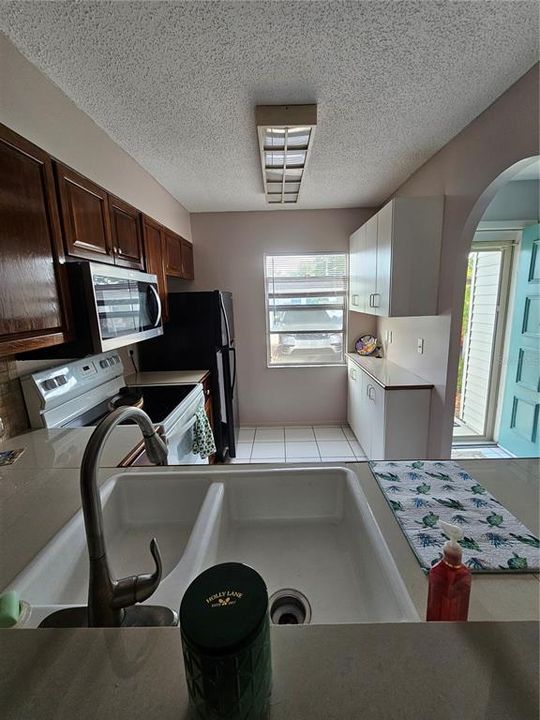 En Venta: $159,900 (2 camas, 2 baños, 805 Pies cuadrados)