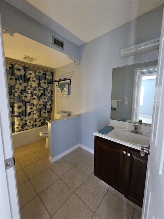 En Venta: $159,900 (2 camas, 2 baños, 805 Pies cuadrados)