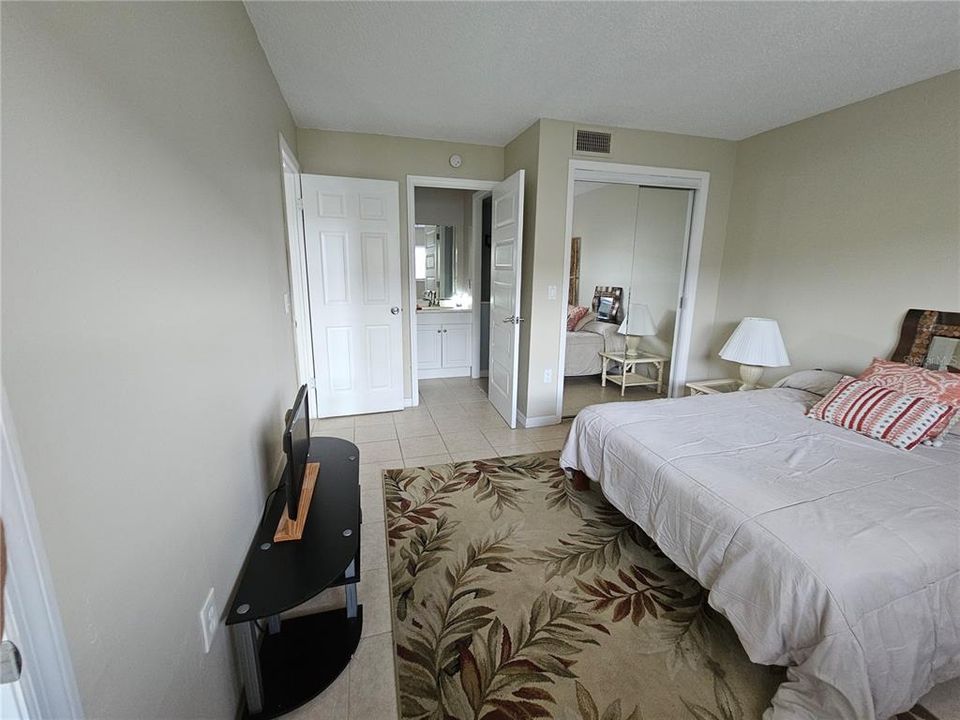 En Venta: $159,900 (2 camas, 2 baños, 805 Pies cuadrados)