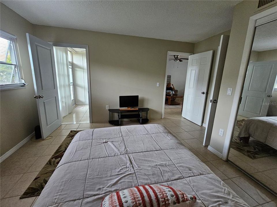 En Venta: $159,900 (2 camas, 2 baños, 805 Pies cuadrados)