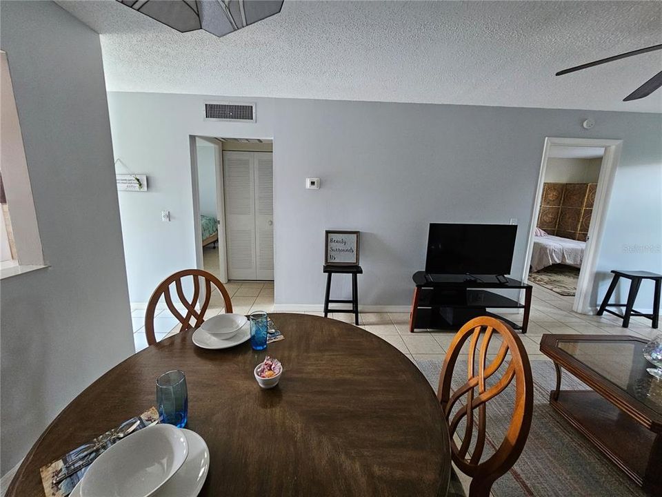 En Venta: $159,900 (2 camas, 2 baños, 805 Pies cuadrados)