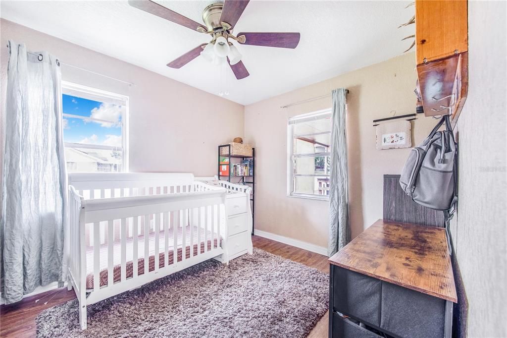 For Sale: $305,000 (4 beds, 2 baths, 1606 Square Feet)