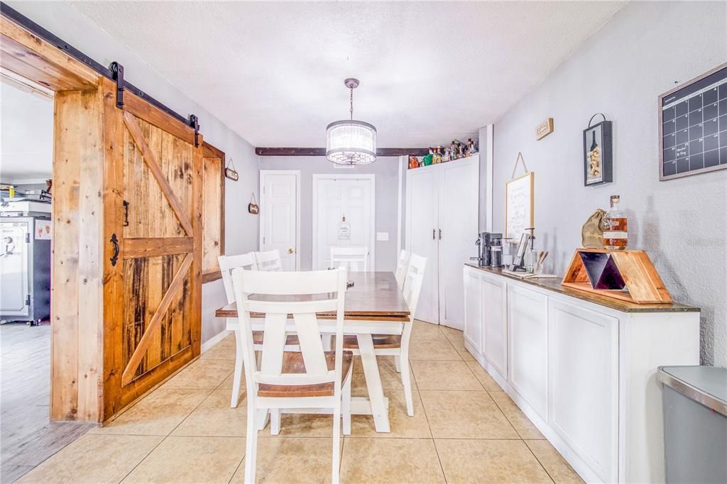 For Sale: $305,000 (4 beds, 2 baths, 1606 Square Feet)
