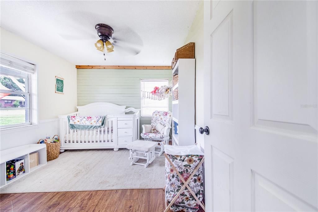 For Sale: $305,000 (4 beds, 2 baths, 1606 Square Feet)