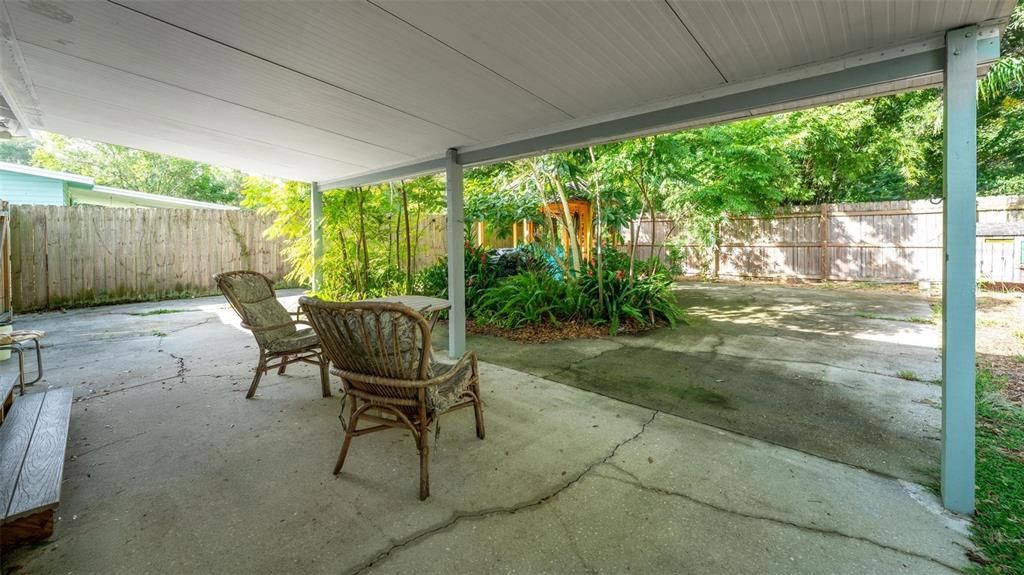 На продажу: $219,000 (2 спален, 1 ванн, 1008 Квадратных фут)