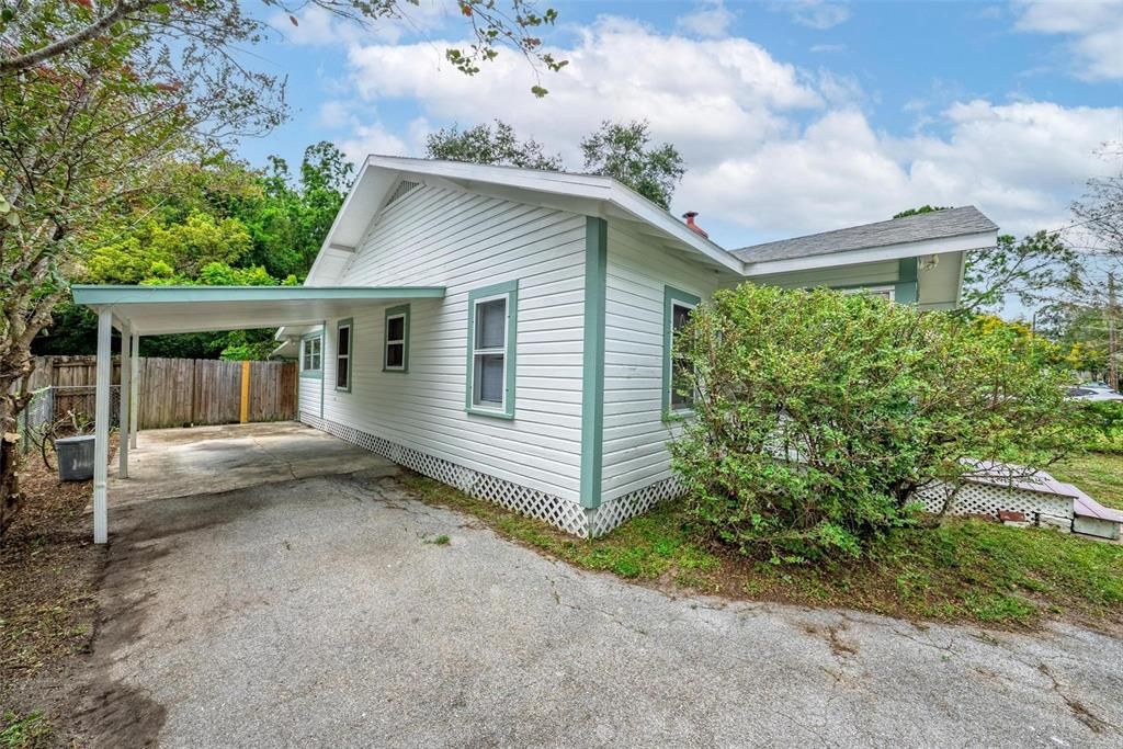 На продажу: $219,000 (2 спален, 1 ванн, 1008 Квадратных фут)