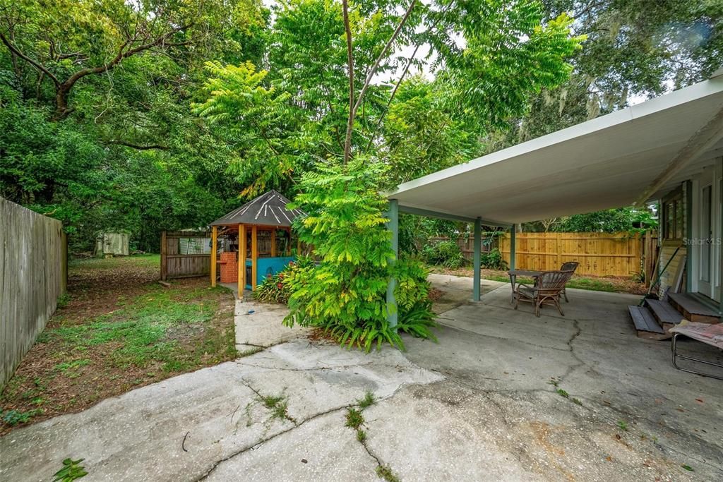 На продажу: $219,000 (2 спален, 1 ванн, 1008 Квадратных фут)