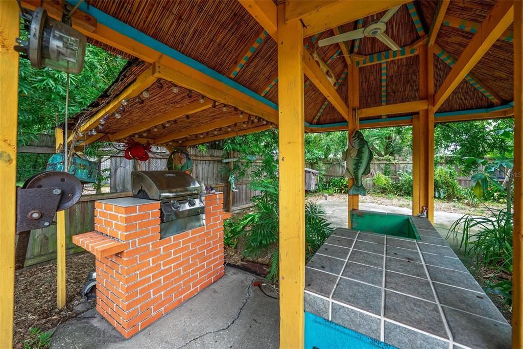 На продажу: $219,000 (2 спален, 1 ванн, 1008 Квадратных фут)