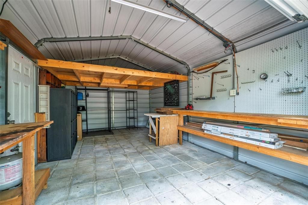 На продажу: $219,000 (2 спален, 1 ванн, 1008 Квадратных фут)