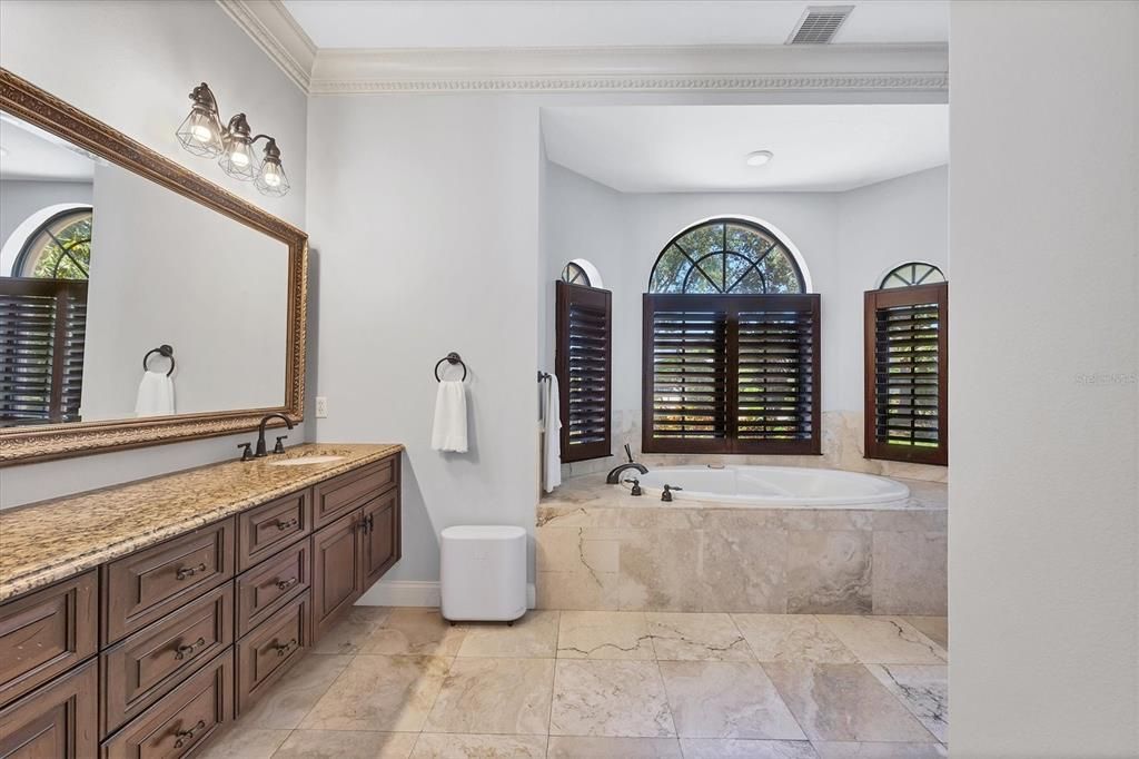 待售: $2,199,000 (4 贝兹, 3 浴室, 3837 平方英尺)