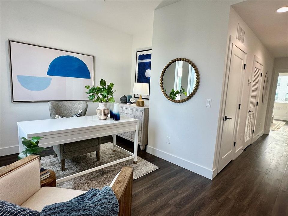 Под контрактом: $649,000 (2 спален, 2 ванн, 1857 Квадратных фут)