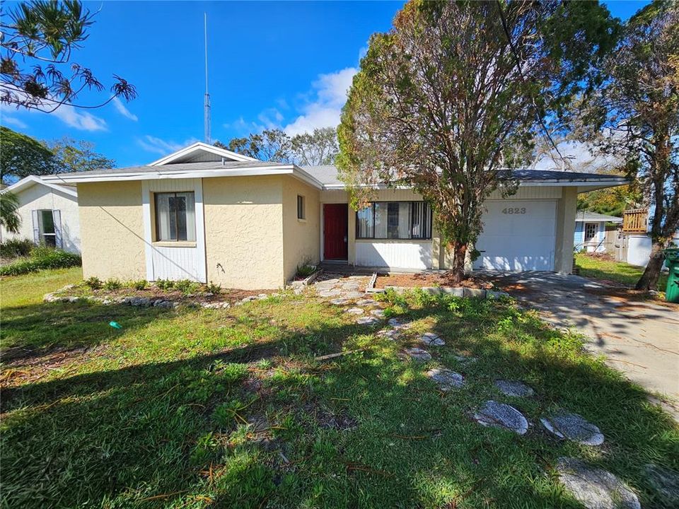 Recently Sold: $397,500 (2 beds, 2 baths, 1067 Square Feet)