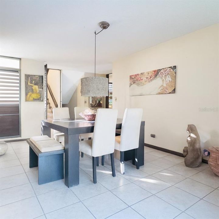 Active With Contract: $735,000 (5 beds, 3 baths, 3100 Square Feet)