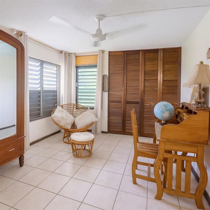 Active With Contract: $735,000 (5 beds, 3 baths, 3100 Square Feet)