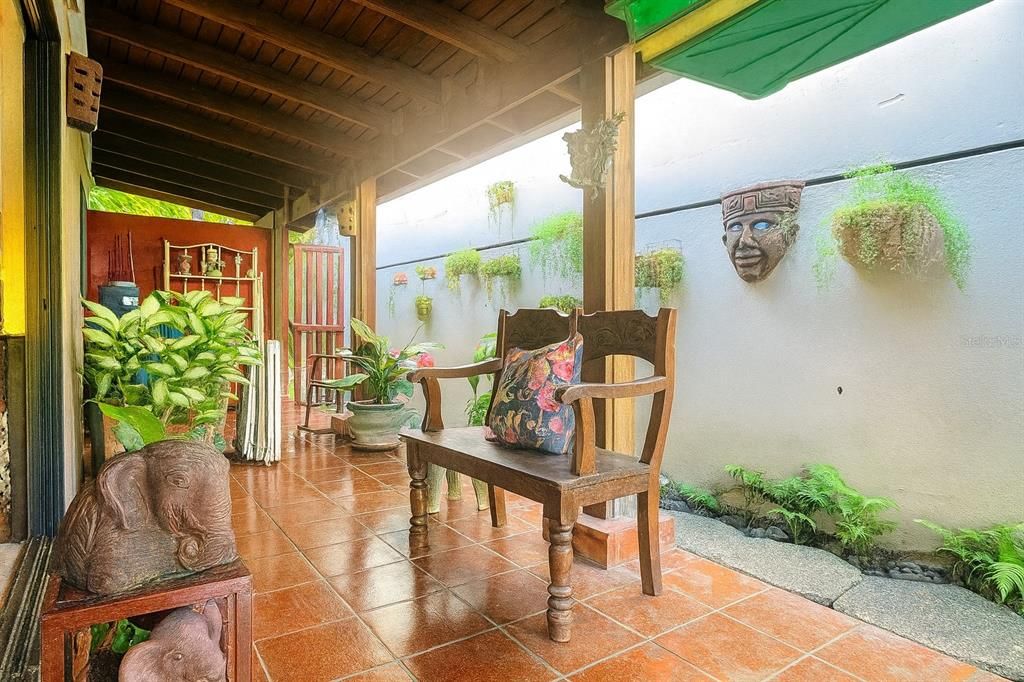 Active With Contract: $735,000 (5 beds, 3 baths, 3100 Square Feet)