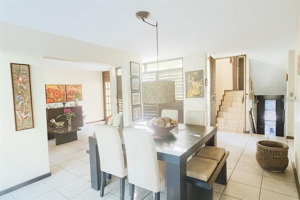 Active With Contract: $735,000 (5 beds, 3 baths, 3100 Square Feet)