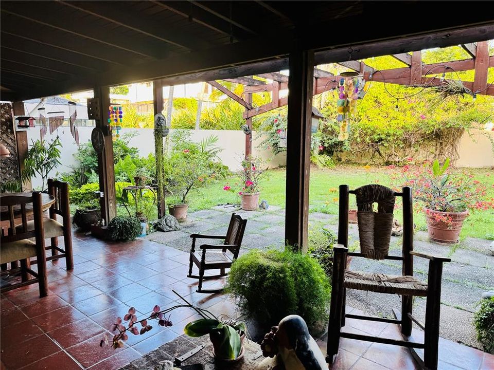 Active With Contract: $735,000 (5 beds, 3 baths, 3100 Square Feet)