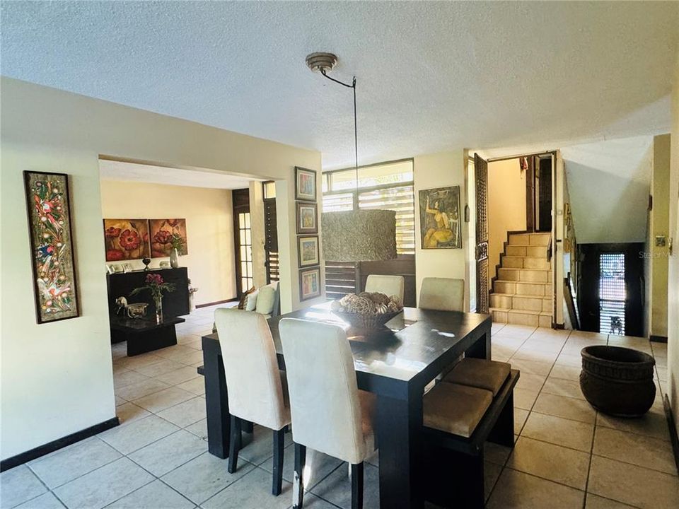 Active With Contract: $735,000 (5 beds, 3 baths, 3100 Square Feet)