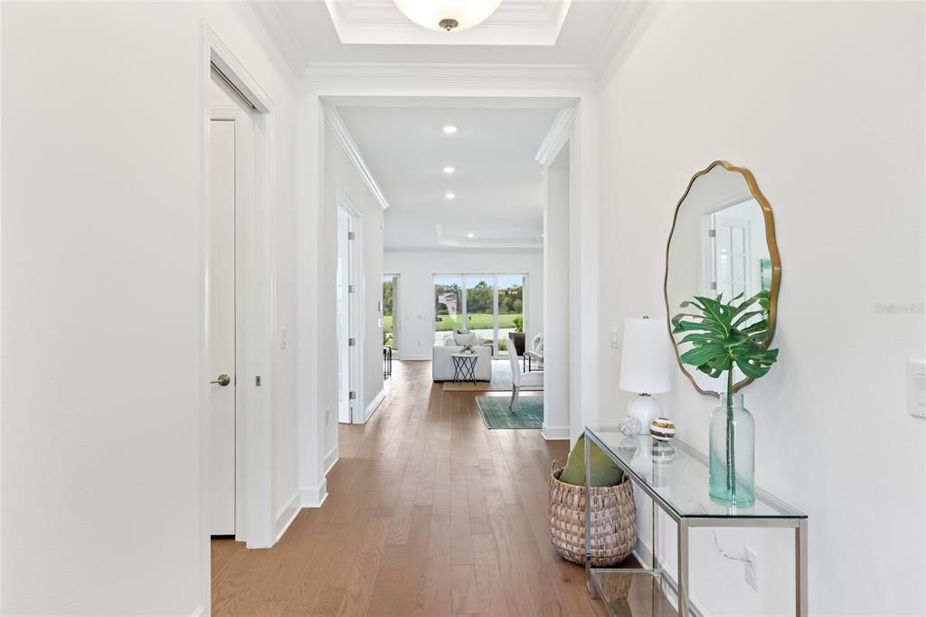 Под контрактом: $1,290,000 (3 спален, 3 ванн, 2433 Квадратных фут)