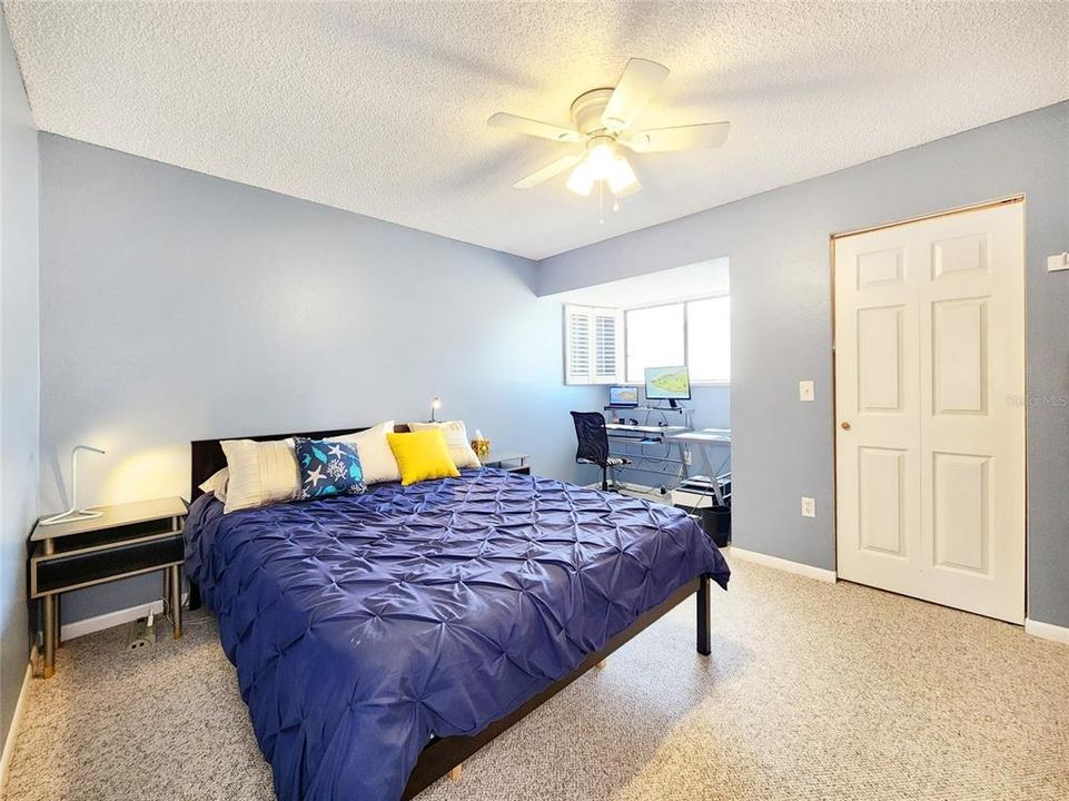 На продажу: $239,000 (2 спален, 1 ванн, 1170 Квадратных фут)