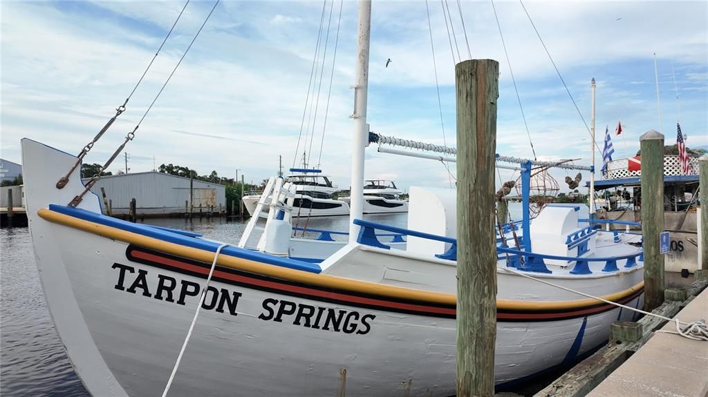 На продажу: $239,000 (2 спален, 1 ванн, 1170 Квадратных фут)