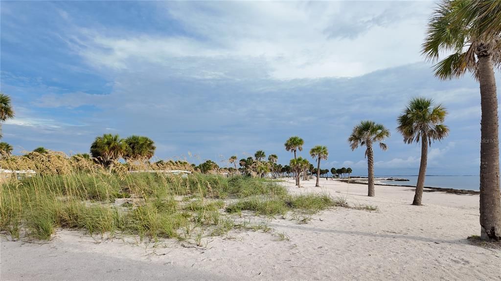 На продажу: $239,000 (2 спален, 1 ванн, 1170 Квадратных фут)