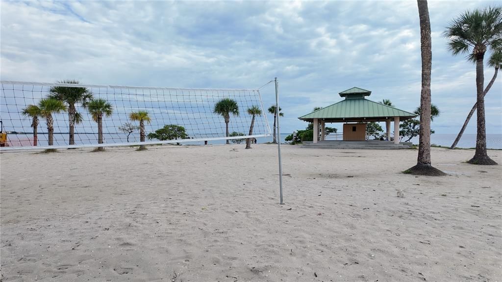 На продажу: $239,000 (2 спален, 1 ванн, 1170 Квадратных фут)