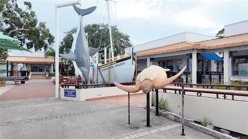 На продажу: $239,000 (2 спален, 1 ванн, 1170 Квадратных фут)