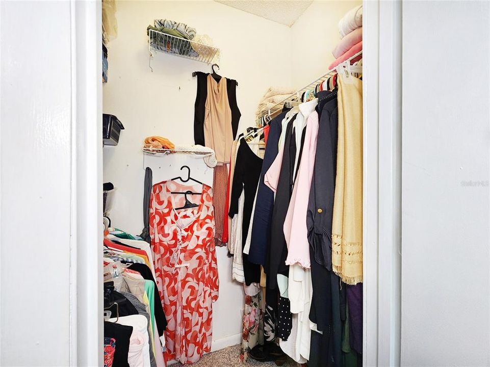 На продажу: $239,000 (2 спален, 1 ванн, 1170 Квадратных фут)