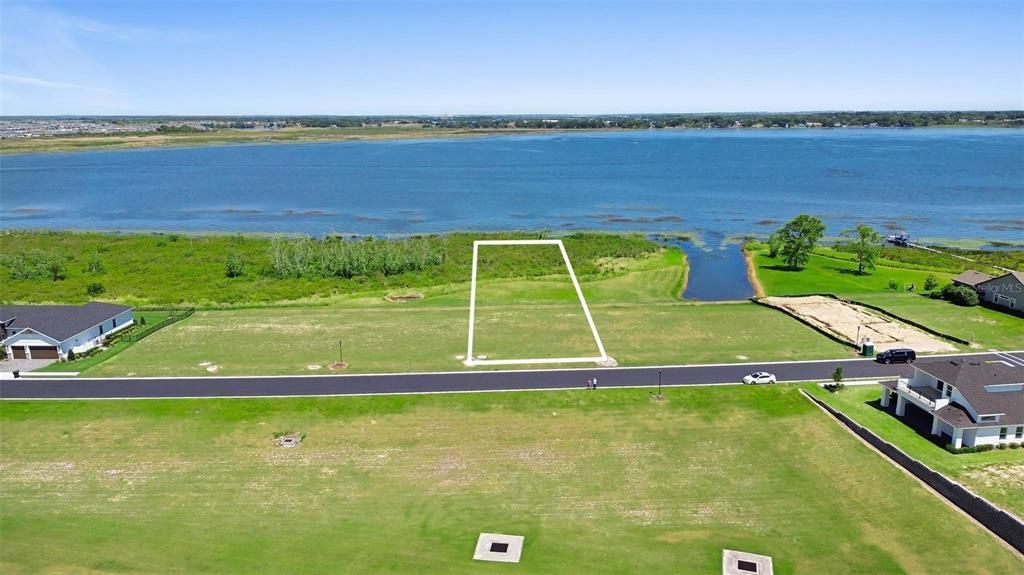 待售: $180,000 (0.59 acres)