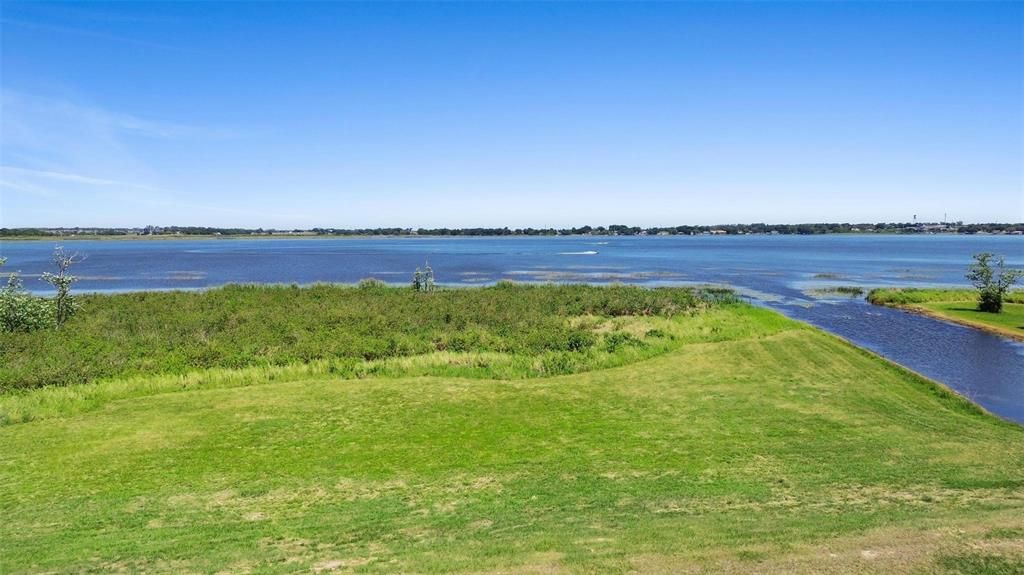 待售: $180,000 (0.59 acres)