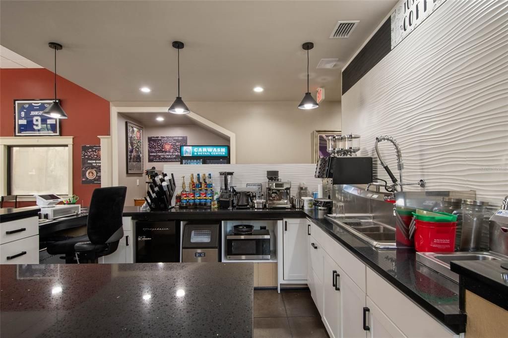 待售: $4,750,000 (0 贝兹, 0 浴室, 5436 平方英尺)