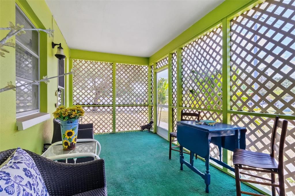 For Rent: $2,500 (2 beds, 1 baths, 876 Square Feet)