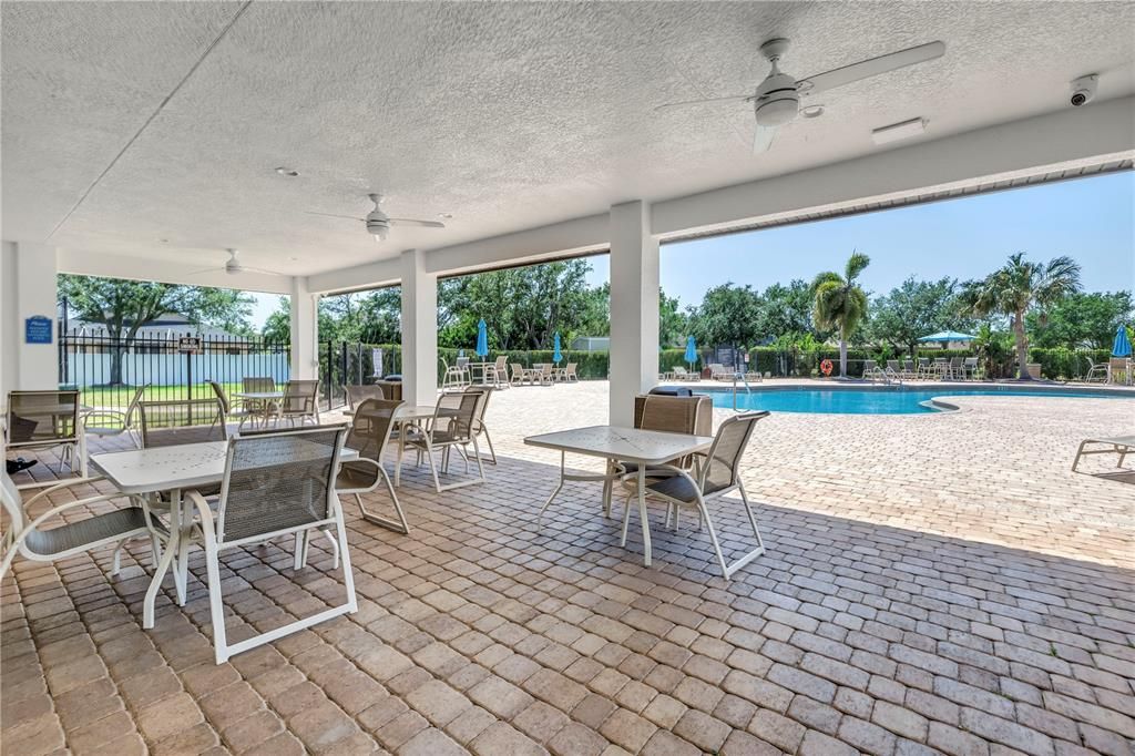 На продажу: $399,900 (4 спален, 2 ванн, 1846 Квадратных фут)