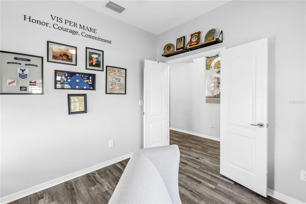 На продажу: $399,900 (4 спален, 2 ванн, 1846 Квадратных фут)