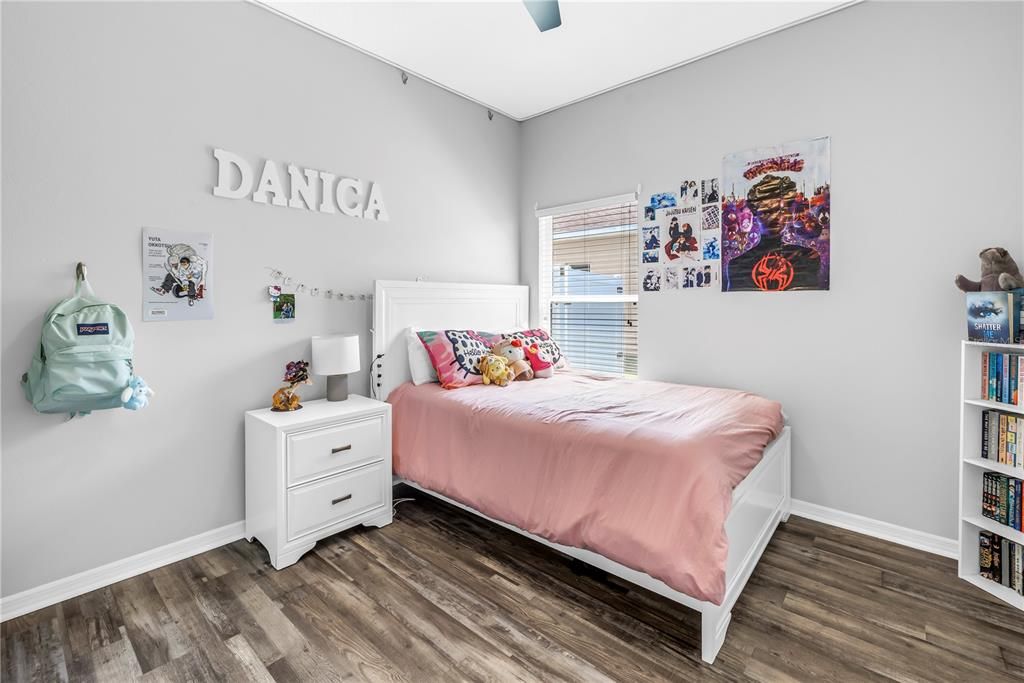 На продажу: $399,900 (4 спален, 2 ванн, 1846 Квадратных фут)