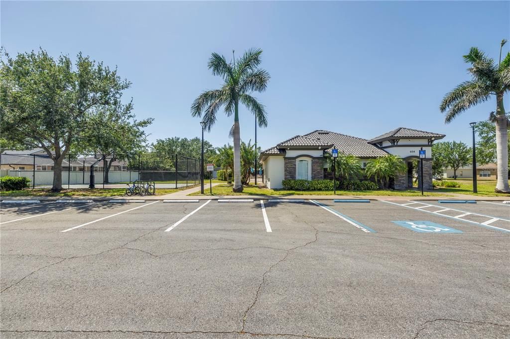 На продажу: $399,900 (4 спален, 2 ванн, 1846 Квадратных фут)