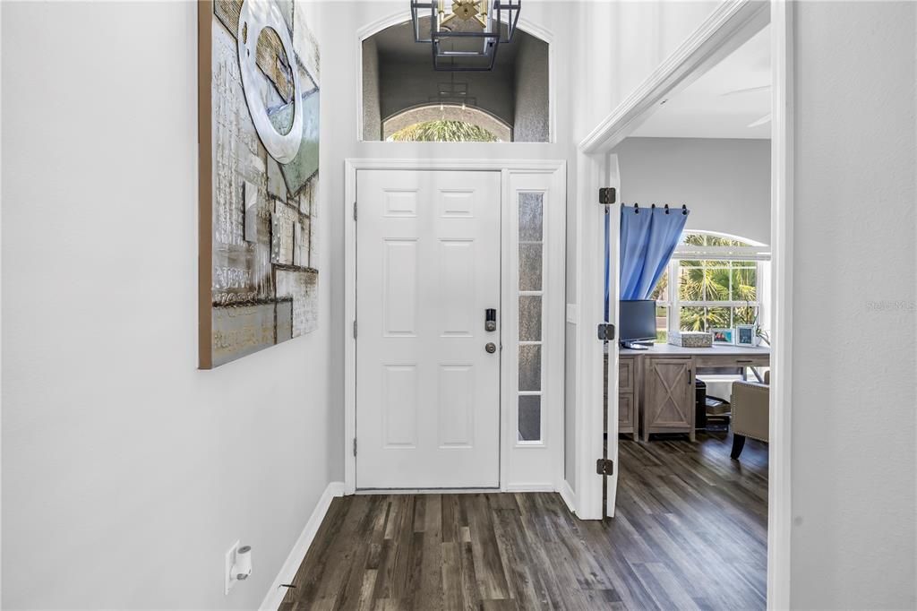 На продажу: $399,900 (4 спален, 2 ванн, 1846 Квадратных фут)