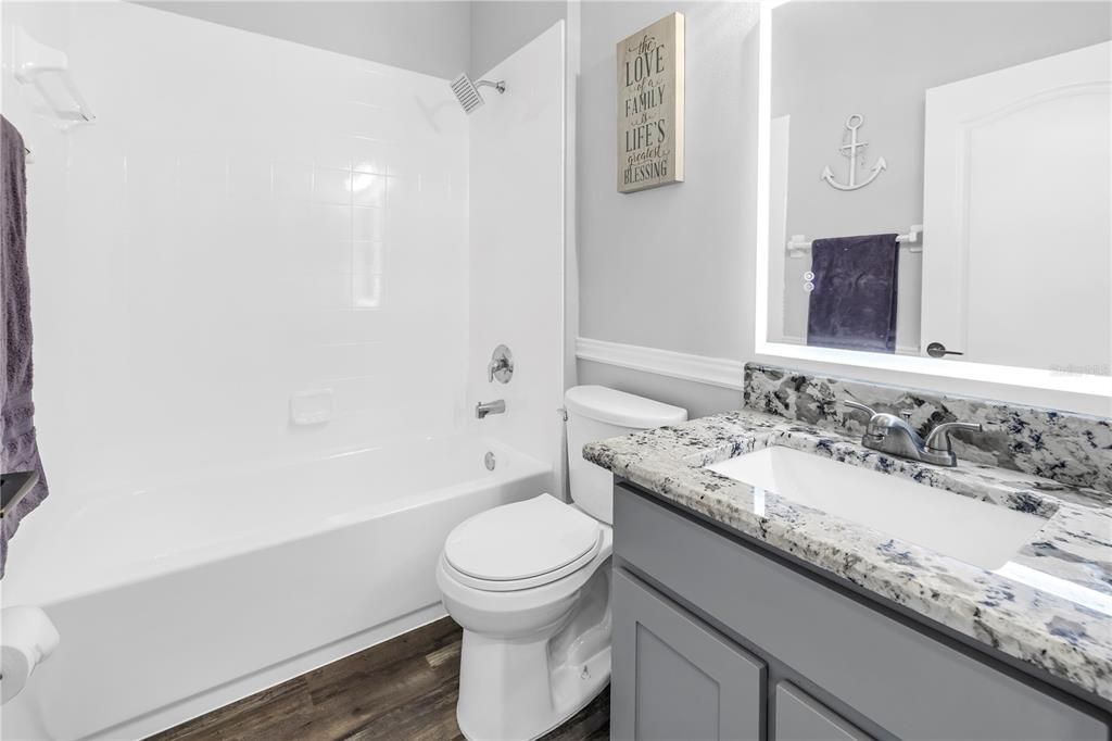 На продажу: $399,900 (4 спален, 2 ванн, 1846 Квадратных фут)