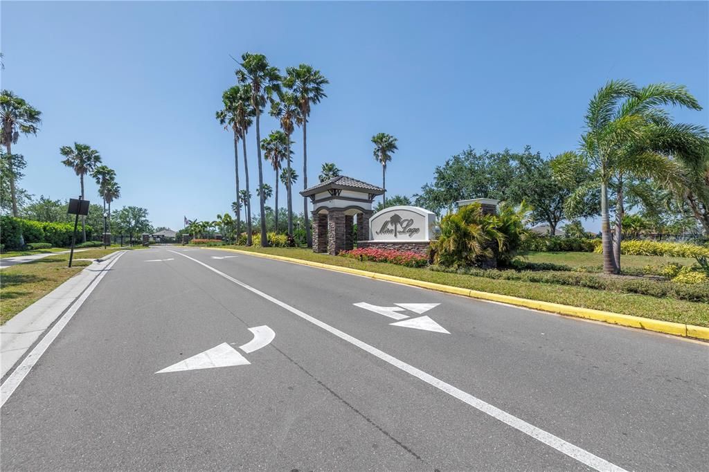 На продажу: $399,900 (4 спален, 2 ванн, 1846 Квадратных фут)