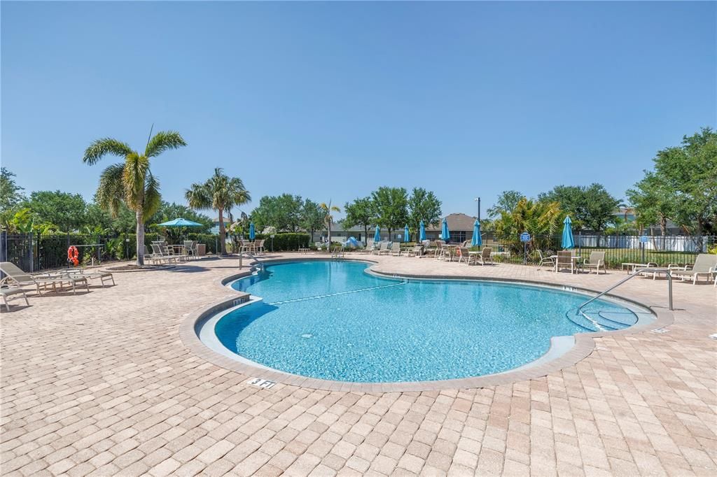 На продажу: $399,900 (4 спален, 2 ванн, 1846 Квадратных фут)