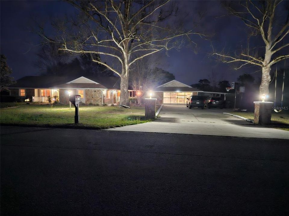 На продажу: $499,900 (4 спален, 2 ванн, 1980 Квадратных фут)