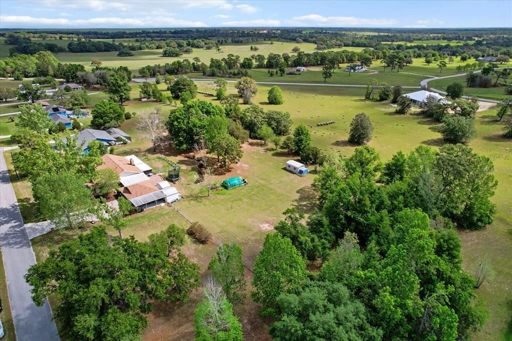 На продажу: $499,900 (4 спален, 2 ванн, 1980 Квадратных фут)