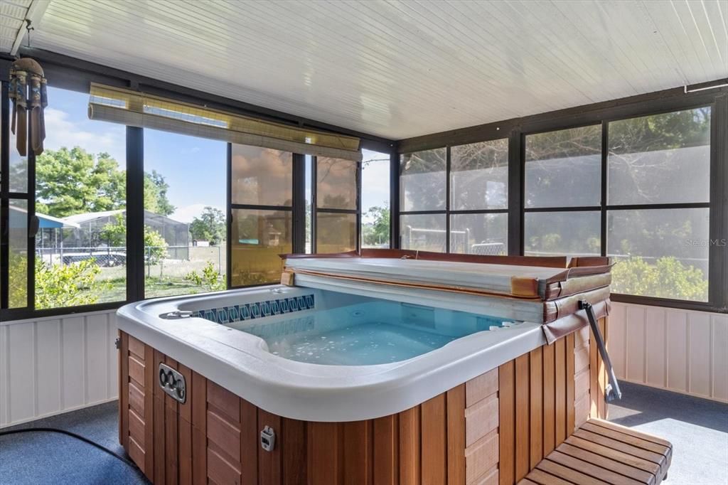 На продажу: $499,900 (4 спален, 2 ванн, 1980 Квадратных фут)