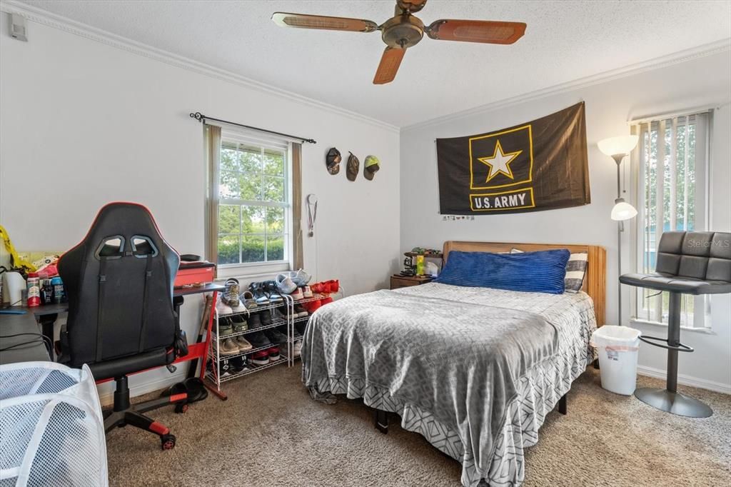 На продажу: $499,900 (4 спален, 2 ванн, 1980 Квадратных фут)