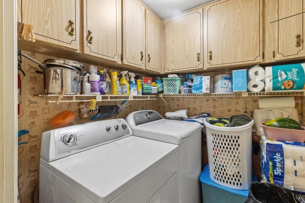 На продажу: $499,900 (4 спален, 2 ванн, 1980 Квадратных фут)