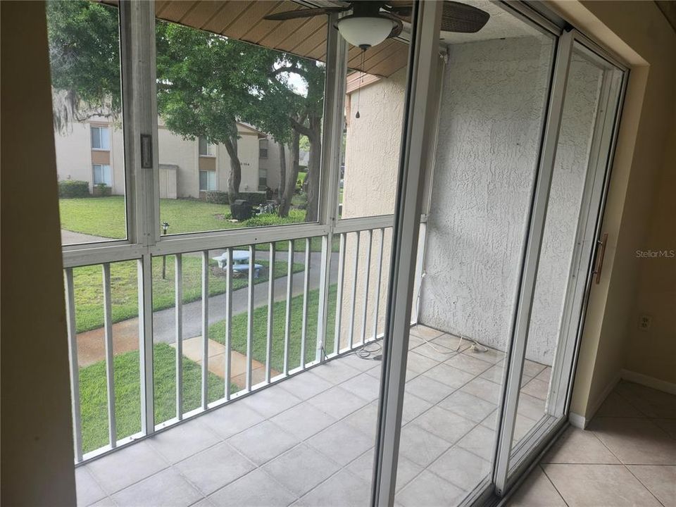 For Sale: $116,000 (2 beds, 2 baths, 1035 Square Feet)