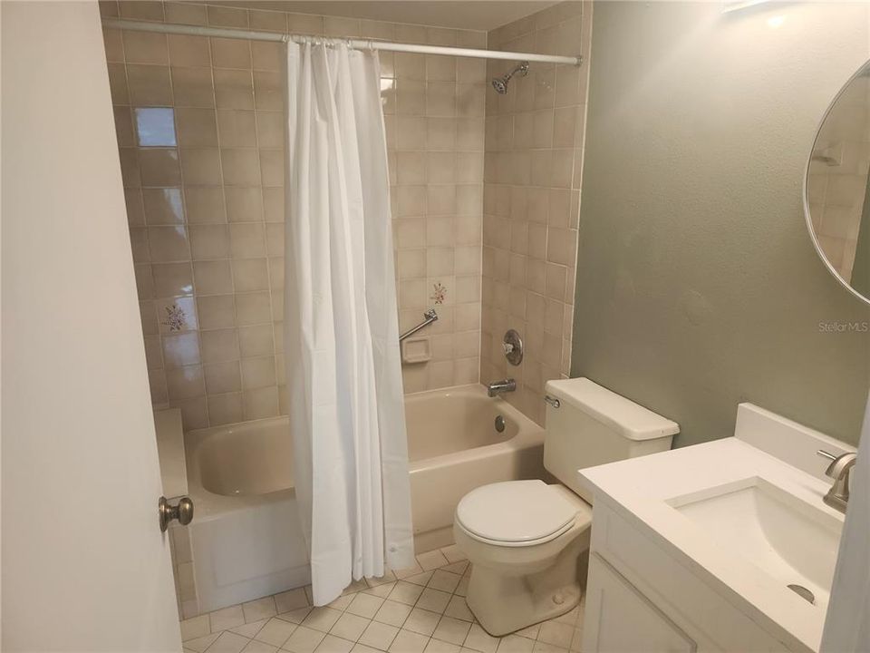 For Sale: $116,000 (2 beds, 2 baths, 1035 Square Feet)